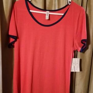 Lularoe classic top!